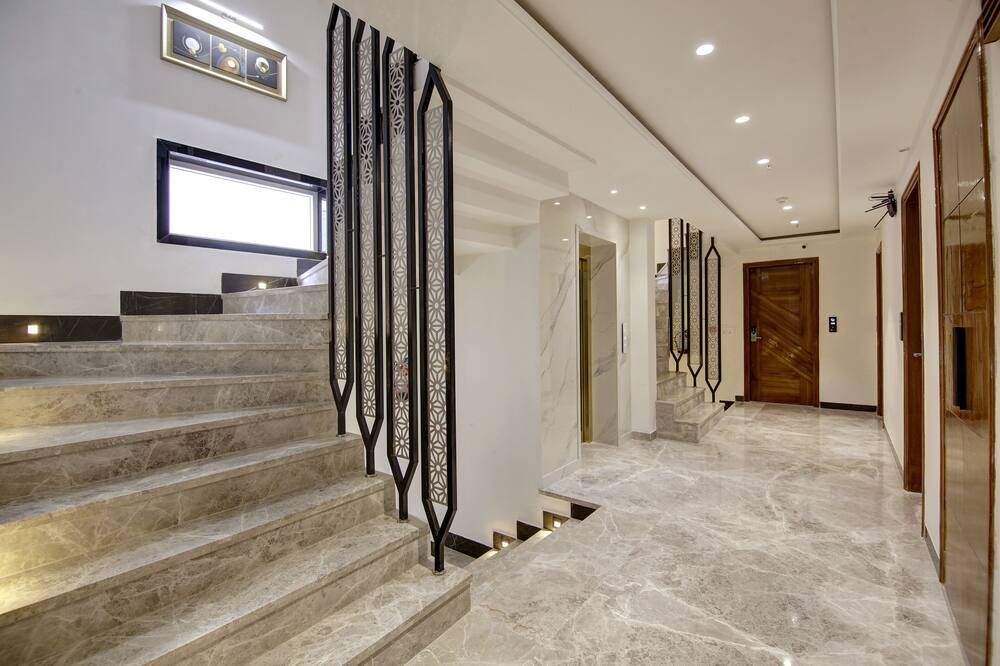 Hotel Kaca Inn - Near New Delhi Railway Station & Connaught Place