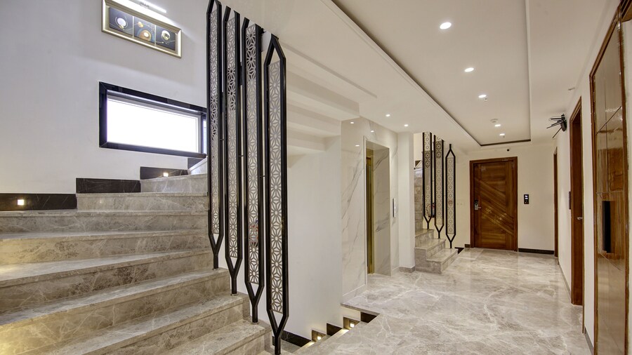 Hotel Kaca Inn - Near New Delhi Railway Station & Connaught Place