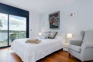 3 Schlafzimmer, Bügeleisen/Bügelbrett