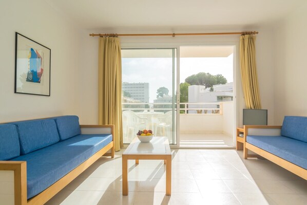 Living area - Massanet (1b) - Apartment In Canyamel. Free Wifi (Canyamel, Illes Balears)