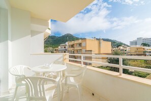 Outdoor dining - Massanet (1b) - Apartment In Canyamel. Free Wifi (Canyamel, Illes Balears)