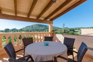 Outdoor dining - Pula ViÑas - Villa With Private Pool. Free Wifi (Son Servera, Illes Balears)