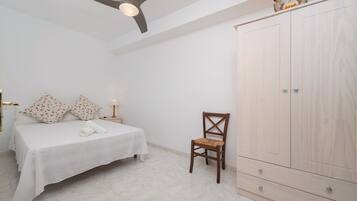 3 slaapkamers, een strijkplank/strijkijzer