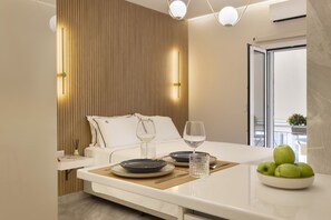 1 bedroom, in-room safe, iron/ironing board