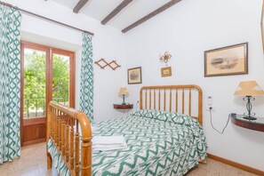 6 quartos, ferros/tábuas de passar roupa