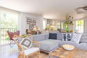 TV - Casa Gema - Villa With Private Pool In Selva (, Illes Balears)