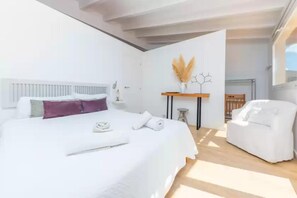 3 bedrooms, iron/ironing board