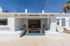 Terrace/patio - Sa Blava - Villa With Private Pool. Free Wifi (, Illes Balears)