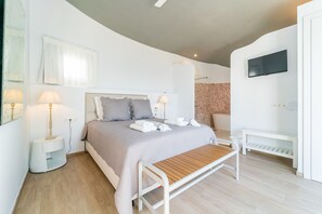 6 bedrooms