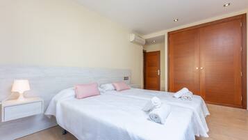 3 camere