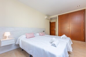 3 camere