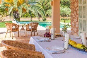 Servei de restauració a l'aire lliure