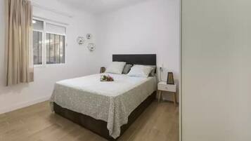 3 bedrooms, iron/ironing board