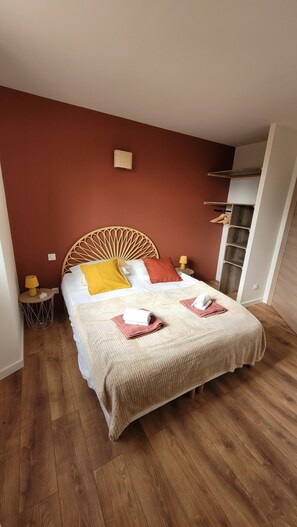 5 室のベッドルーム、アイロン / アイロン台、旅行用ベビーベッド、WiFi (無料)