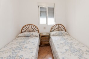 3 bedrooms, iron/ironing board