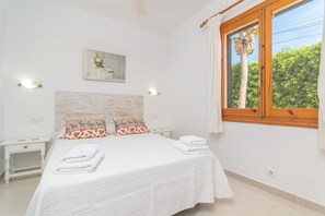 2 bedrooms, iron/ironing board