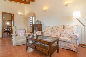 TV - Talaia D'artrutx - Villa With Private Pool (Ciutadella, Illes Balears)