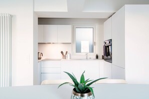 Espresso maker, electric kettle, high chair, spices - La Palma 2  (Collina d'Oro)