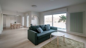 Διαμέρισμα, Μπαλκόνι, Θέα στη Λίμνη | Περιοχή καθιστικού