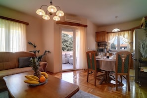 Smart TV - Apartment in Medulin near Beach (Medulin)
