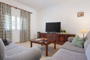 Living area - Can Boeres - House In Can Picafort. Free Wifi (Can Picafort, Illes Balears)