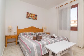 2 Schlafzimmer, Bügeleisen/Bügelbrett