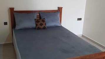 2 bedrooms, bed sheets