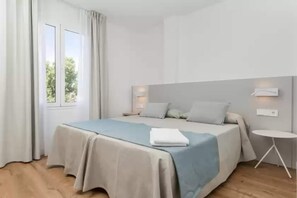 2 bedrooms, iron/ironing board