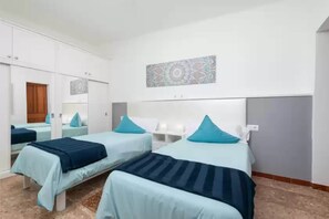 3 bedrooms, iron/ironing board