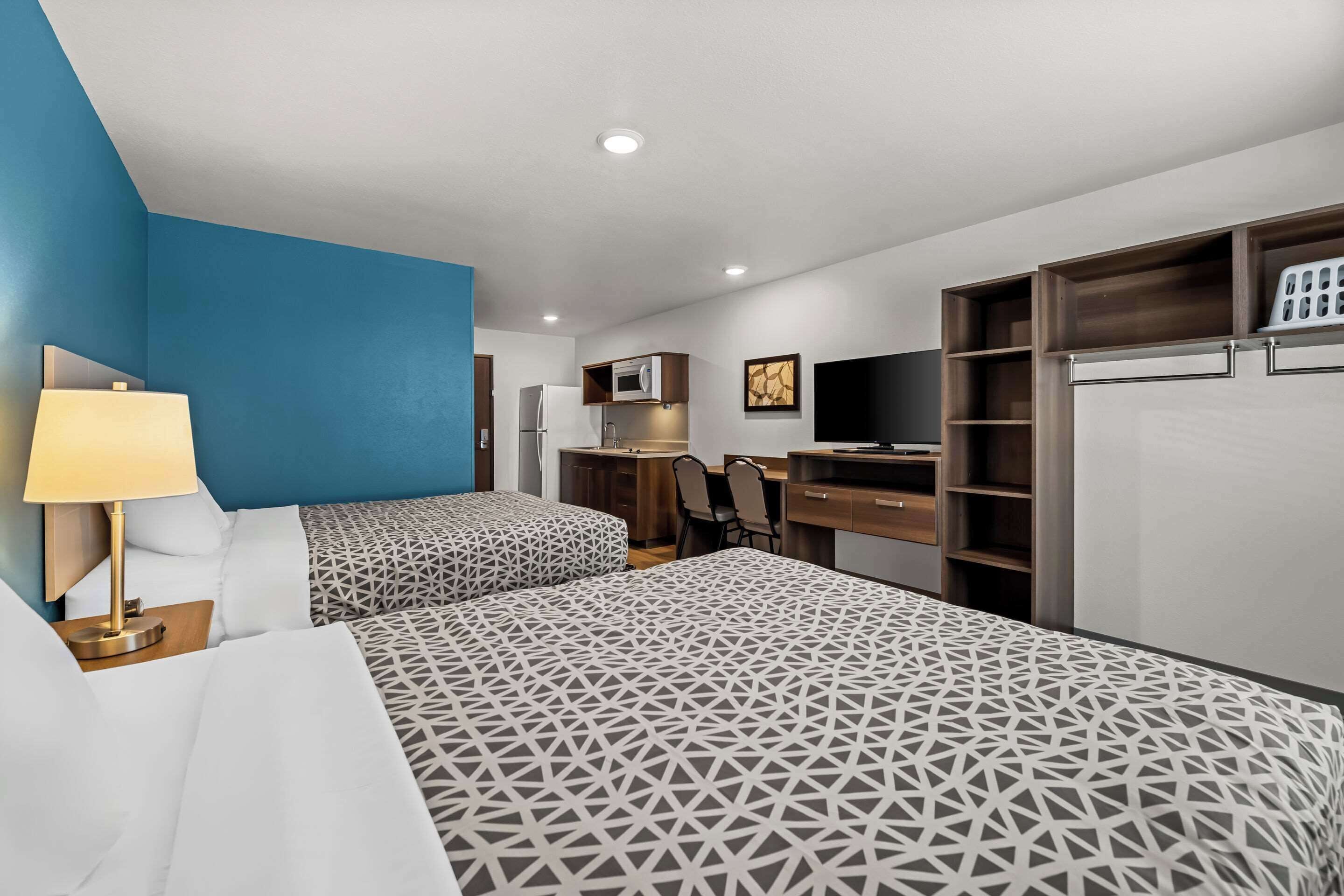 Standard Room, 2 Queen Beds, Non Smoking
