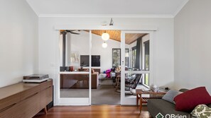 تلفزيون، مدفأة