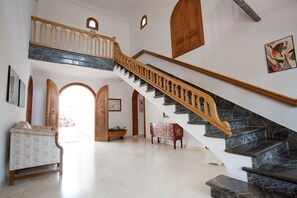 Interior - Llampudol (villa Sa Coma) - Villa With Pool (Sa Coma, Illes Balears)