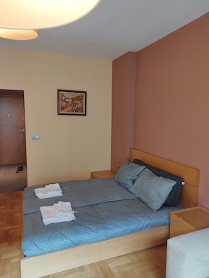 1 chambre, fer et planche à repasser, Wi-Fi