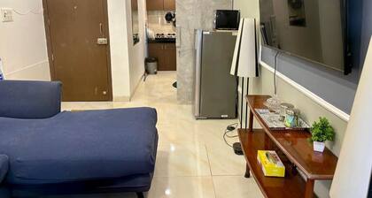 Stylish Fully Furnished 1BHK apartment in Heart of Bandra West, Hill Road.