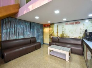 Reception - Hotel Sagar Plaza (Chhatrapati Sambhajinagar)