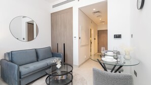 Studio Deluks, balkon, pemandangan kota | Area keluarga