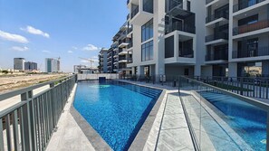Outdoor pool - TOP Location | Work and Chill near Miracle Garden (Dubai)