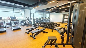 Gym - TOP Location | Work and Chill near Miracle Garden (Dubai)