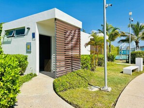 Exterior - Nice with large beach pool by Gpsrentas (Mazatlán)