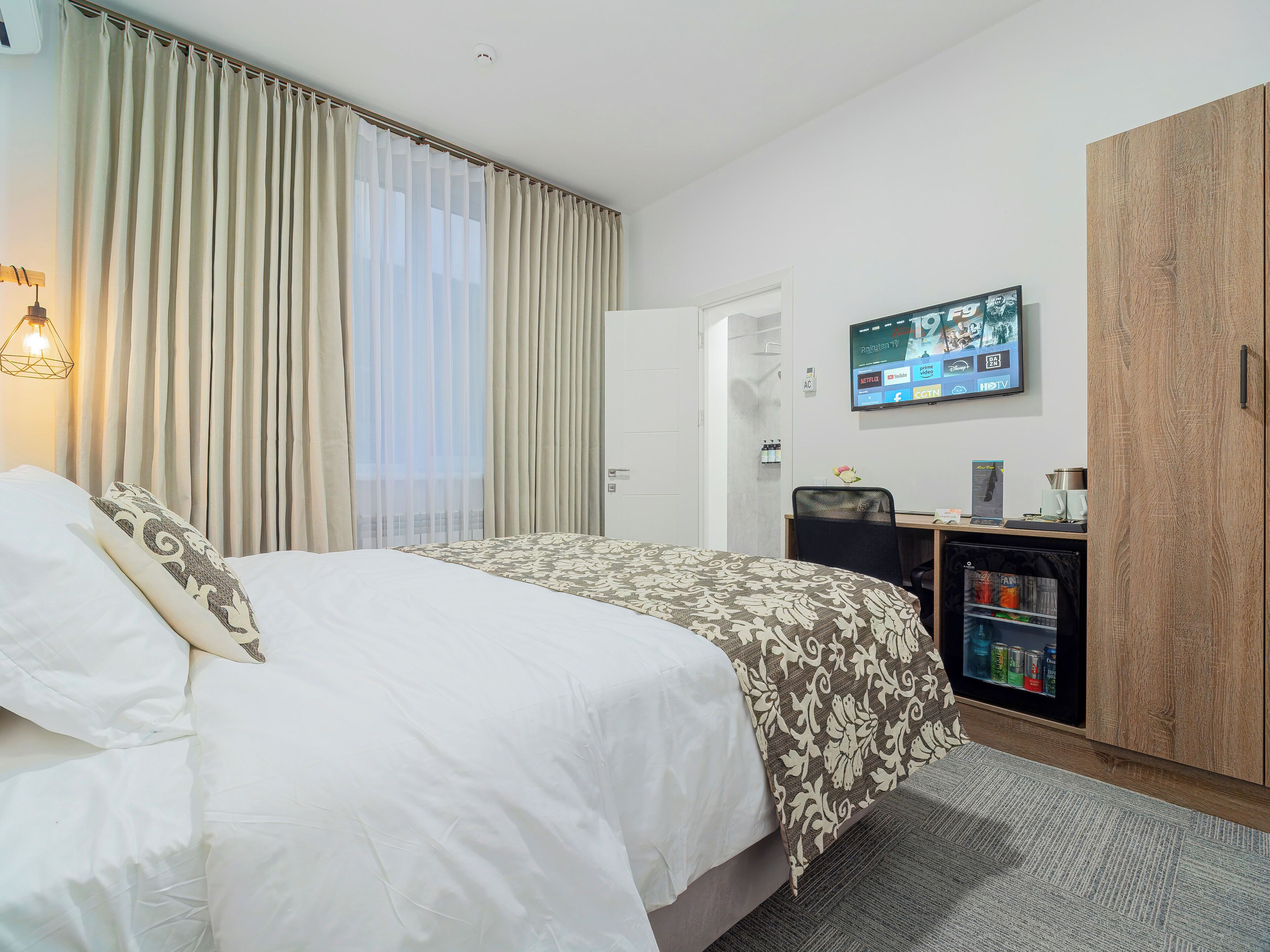 Standard-Einzelzimmer, Blick auf den Innenhof | Wäschereiservice