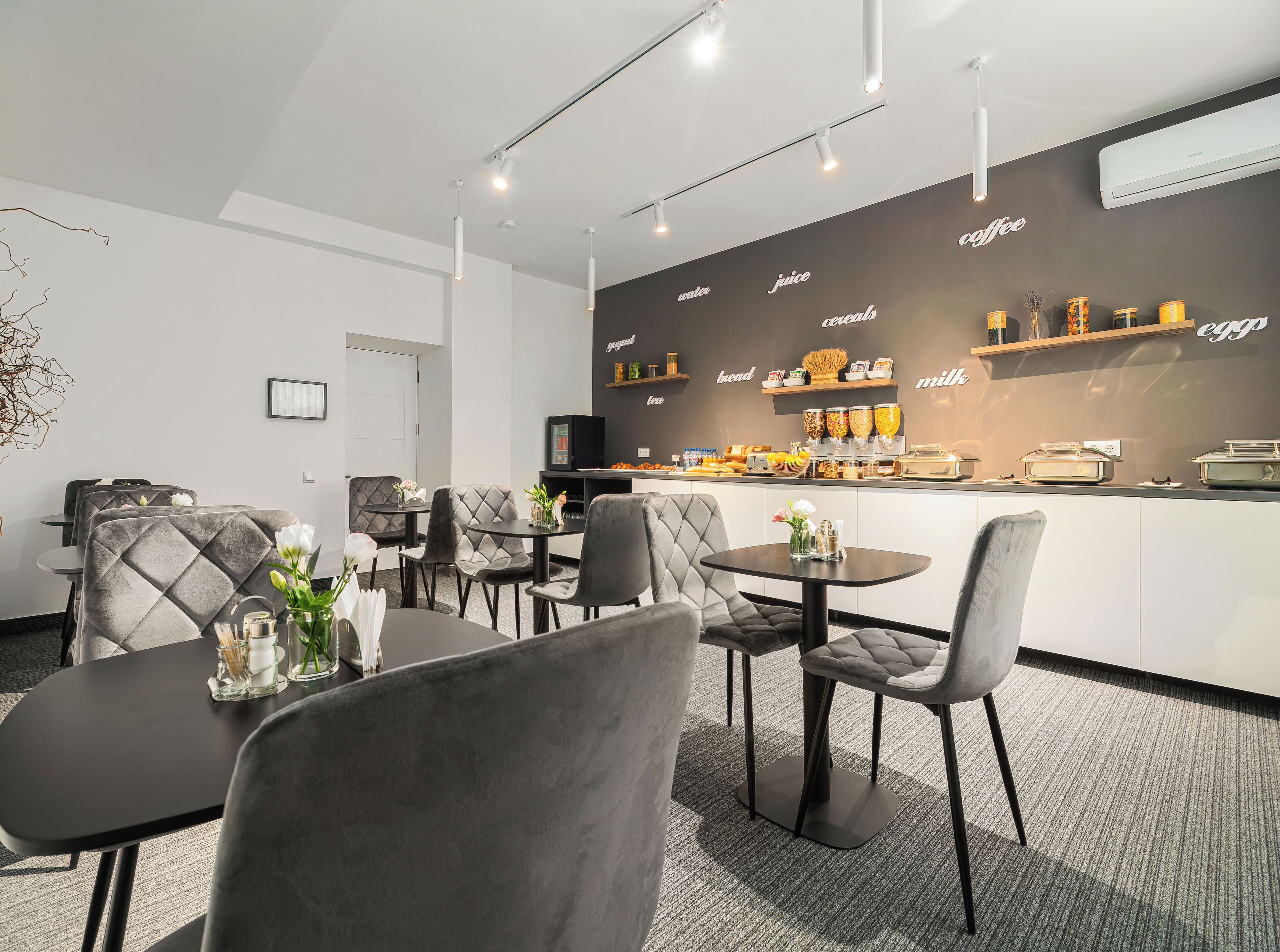 Daily buffet breakfast (EUR 6 per person)