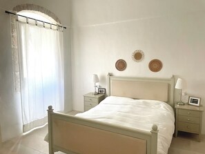 1 bedroom, desk, free WiFi, bed sheets - Historic Rooftop Hideaway in the Heart of Ceglie (Ceglie Messapica)