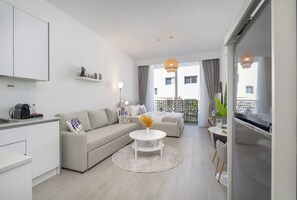 Deluxe-Studio, Balkon, Stadtblick | 1 Schlafzimmer, Schreibtisch, Bügeleisen/Bügelbrett, kostenloses WLAN
