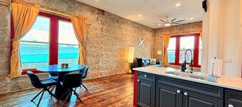 Twin Peaks is part of the Litch Hotel: fully equipped,Luxury vacation rental condos