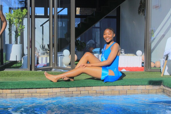 Outdoor pool - Hideinn Guesthouse (Bloemfontein)