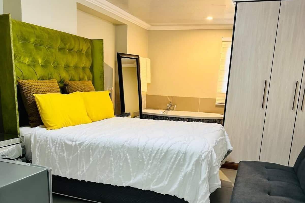 Standard Double Room | Desk, laptop workspace, WiFi (free)