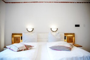 1 bedroom, free WiFi, bed sheets - Comfortable and versatile room -perfect for relaxation, work and exchange (Winterberg)