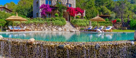 Executive-villa - delvis havudsigt | Haveudsigt