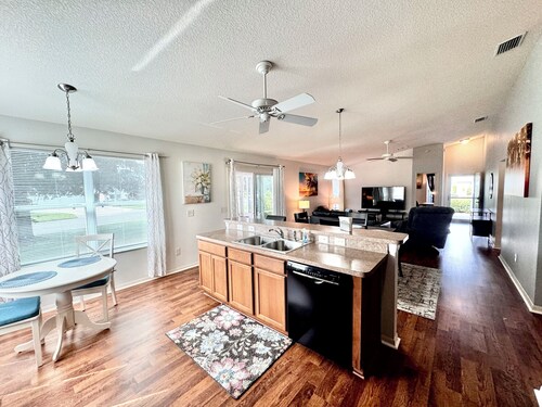 3/2 Corner Lot 4 Passenger Golf Cart Village St. Charles