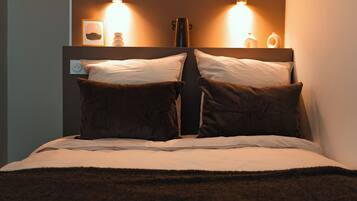 1 bedroom, free WiFi, bed sheets